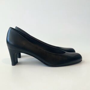 Stewart Weitzman “Chic Pump” Black Napa Leather Heels